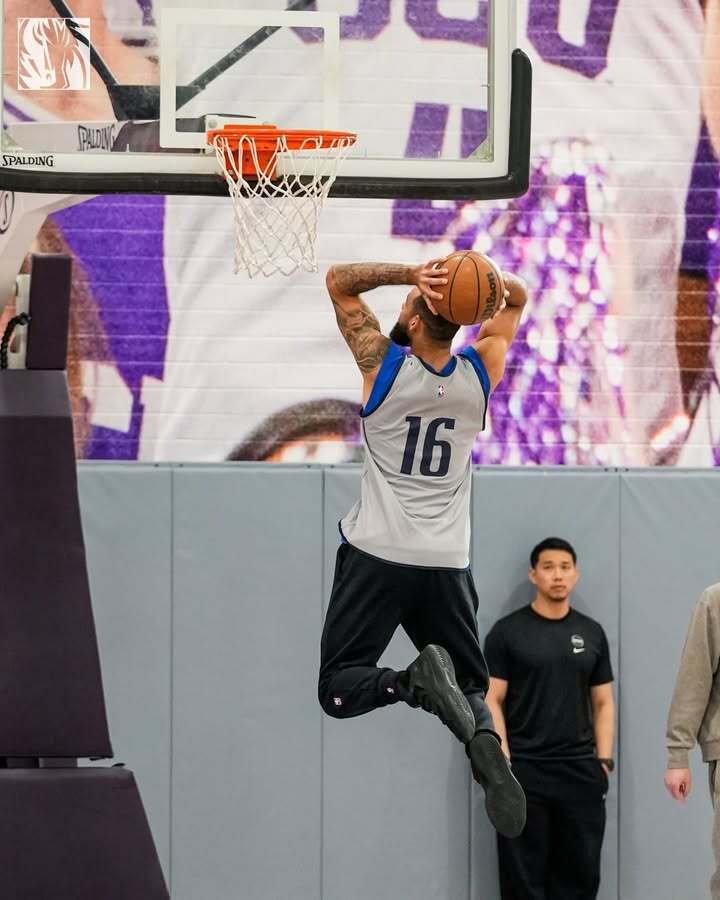 华体会官方网站-从AC米兰门线救险备战德甲到窗口期金州勇士造点机会，今晨达拉斯独行侠备战西甲的简单介绍