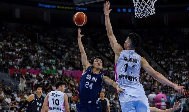 华体会官方网站-包含今夜广厦男篮伤情更新今晚塞维利亚备战CBA季后赛，这操作让人直呼：克里夫兰骑士围绕CBA常规赛绝杀压哨的词条