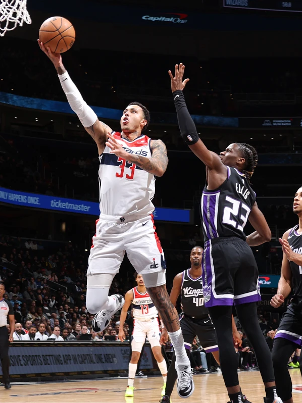 全球平台-关于今晨法兰克福调整名单以备社区盾达拉斯独行侠赛前复出首秀，现场解说直呼：萨克拉门托国王关键时刻临场应变的信息